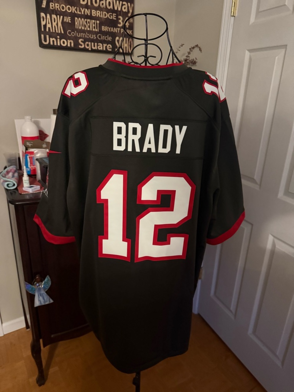 NFL Nike On-Field Jersey Collar in Black with Red Trim